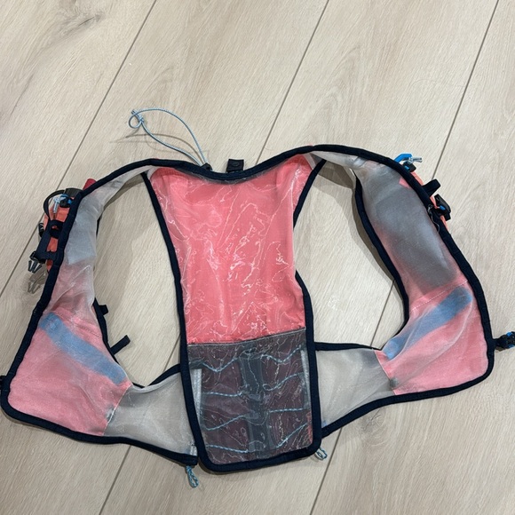 Ultimate Direction Race Vesta - Picture 5 of 6